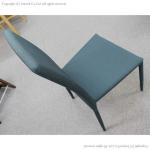 座部だけでなく脚全てに布を覆ったデザイン