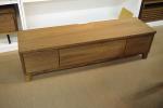天板もウォールナットの突板貼り